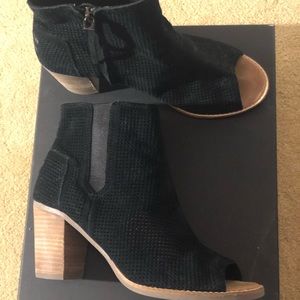 TOMS Majorca Bootie (Black)